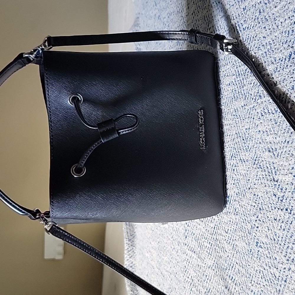 NWOT Michael Kors bucket bag